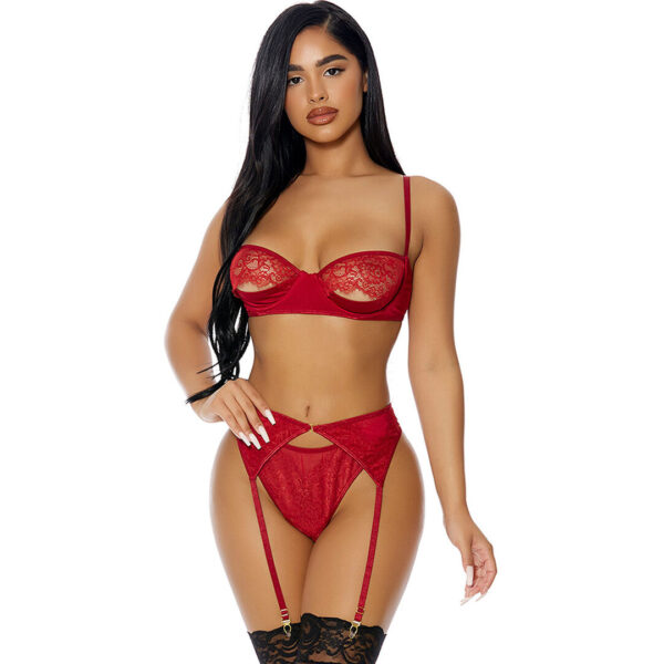 RS77003_772116WIN-S_100_scr Complete Just a Peek
